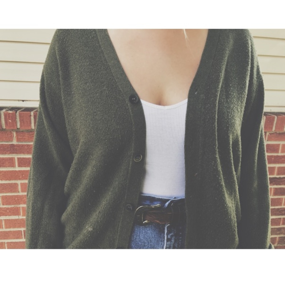 •ARMY GREEN CARDIGAN•