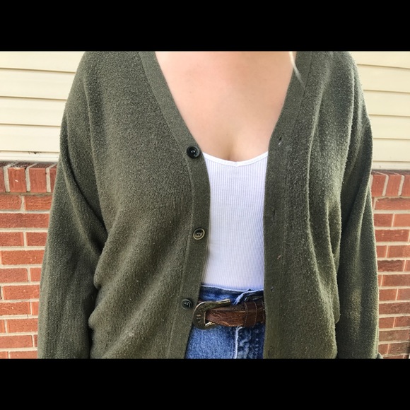 •ARMY GREEN CARDIGAN• - Picture 3 of 3
