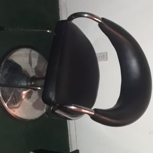 Good condition stylist chair and station