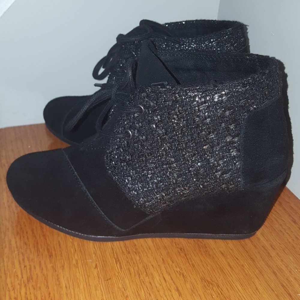 Toms Desert Wedge Suede Black W6 bootie