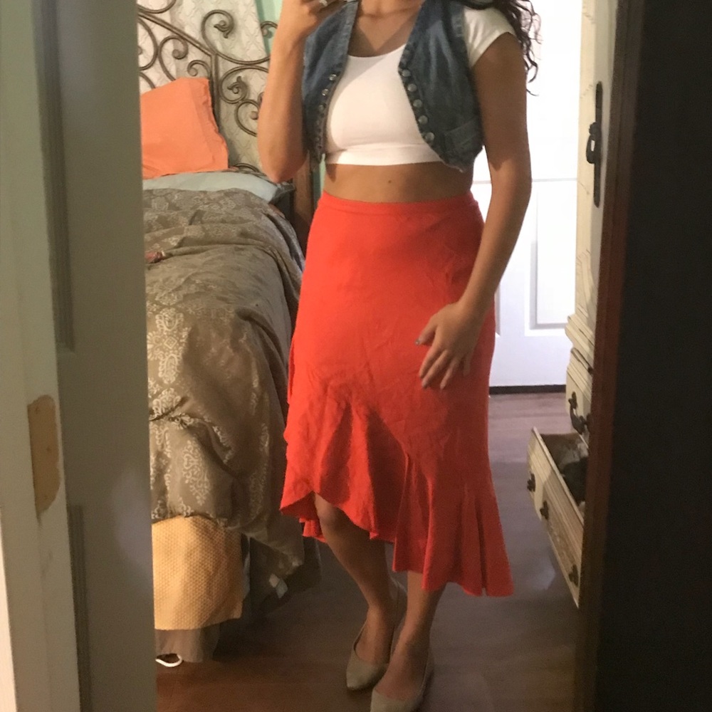 Red skirt 💃🏽