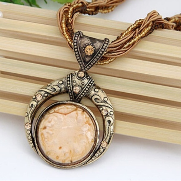 Bohemian Retro Crystal Necklace - Picture 3 of 7