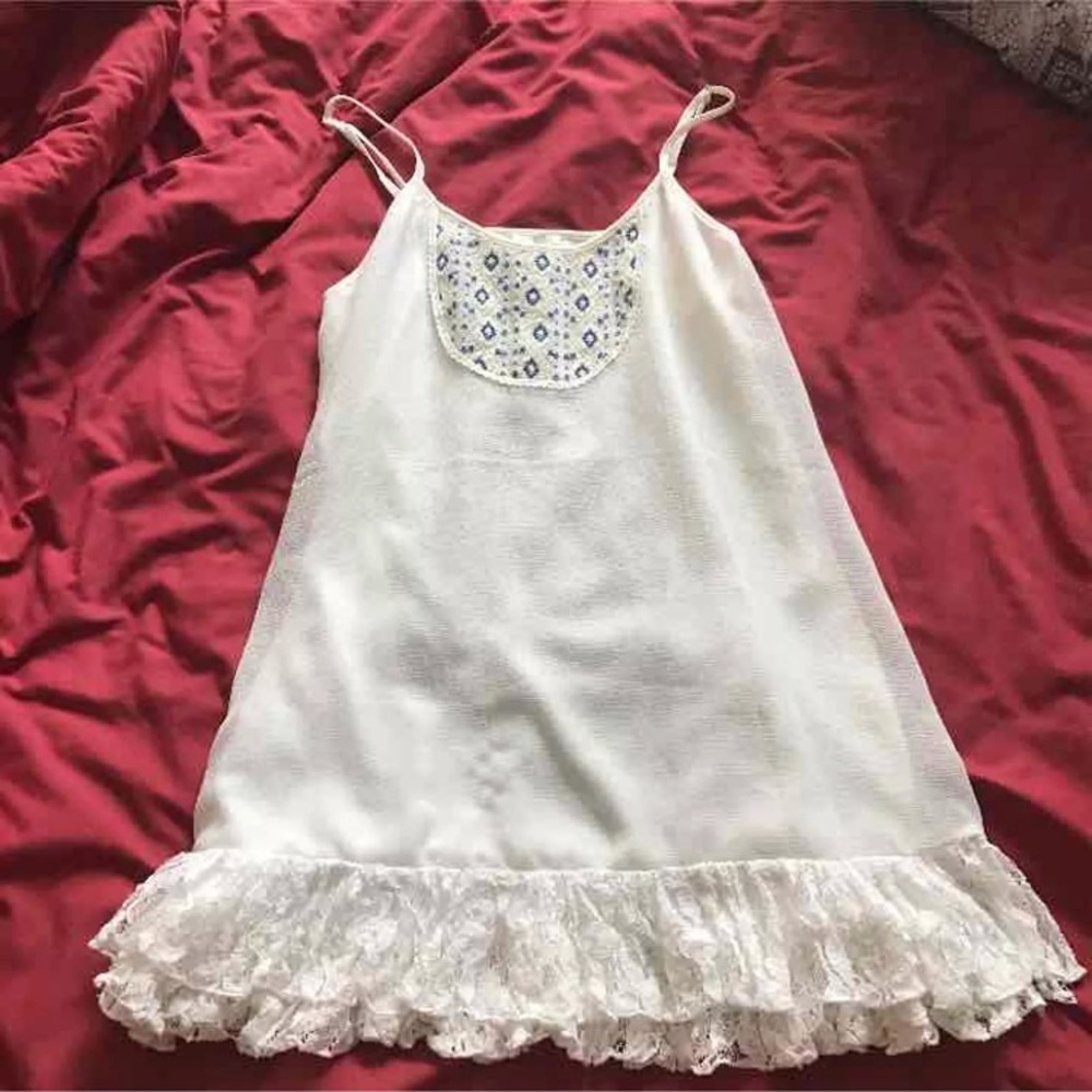 Small white forever 21 sundress