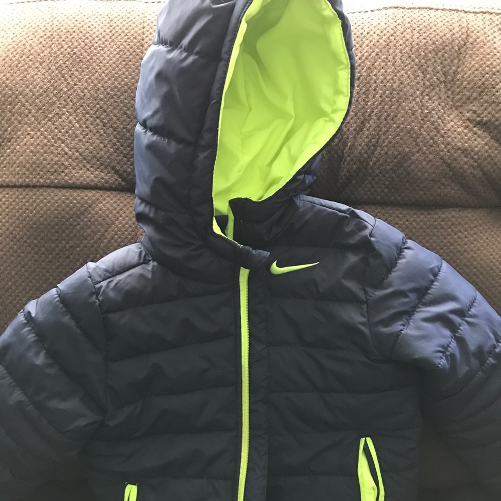 Nike puffer coat