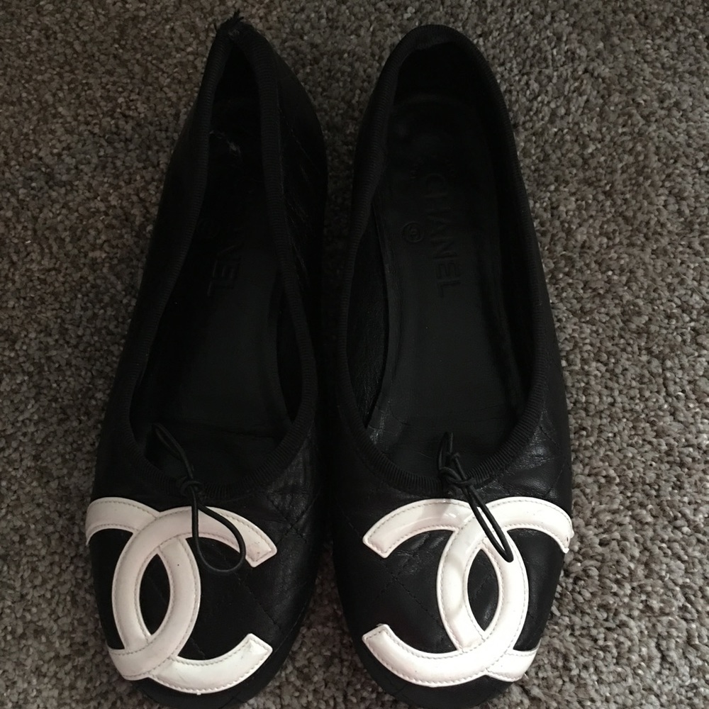 CHANEL LEATHER BALLET SLIPPER