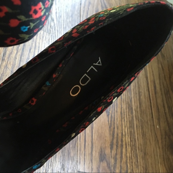 Aldo Fabric Open Toe Pumps - Picture 3 of 8