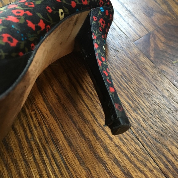 Aldo Fabric Open Toe Pumps - Picture 6 of 8