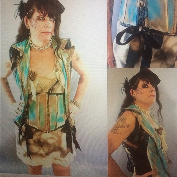 Lexa Vonn x Catherine Coatney reverse Romeo vest - Picture 7 of 8