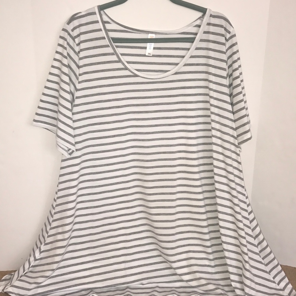 Lularoe Perfect T