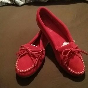 Red Minnetonka Loafer NWOT