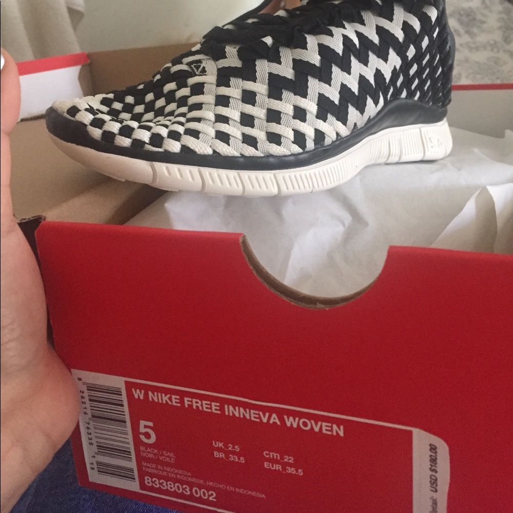 W Nike free
