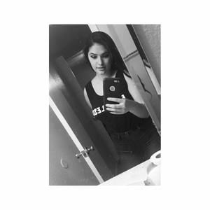 Meet your Posher, Lesly