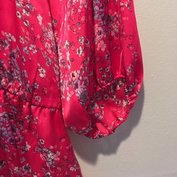 Banana Republic Satin Peasant Blouse - Picture 4 of 6