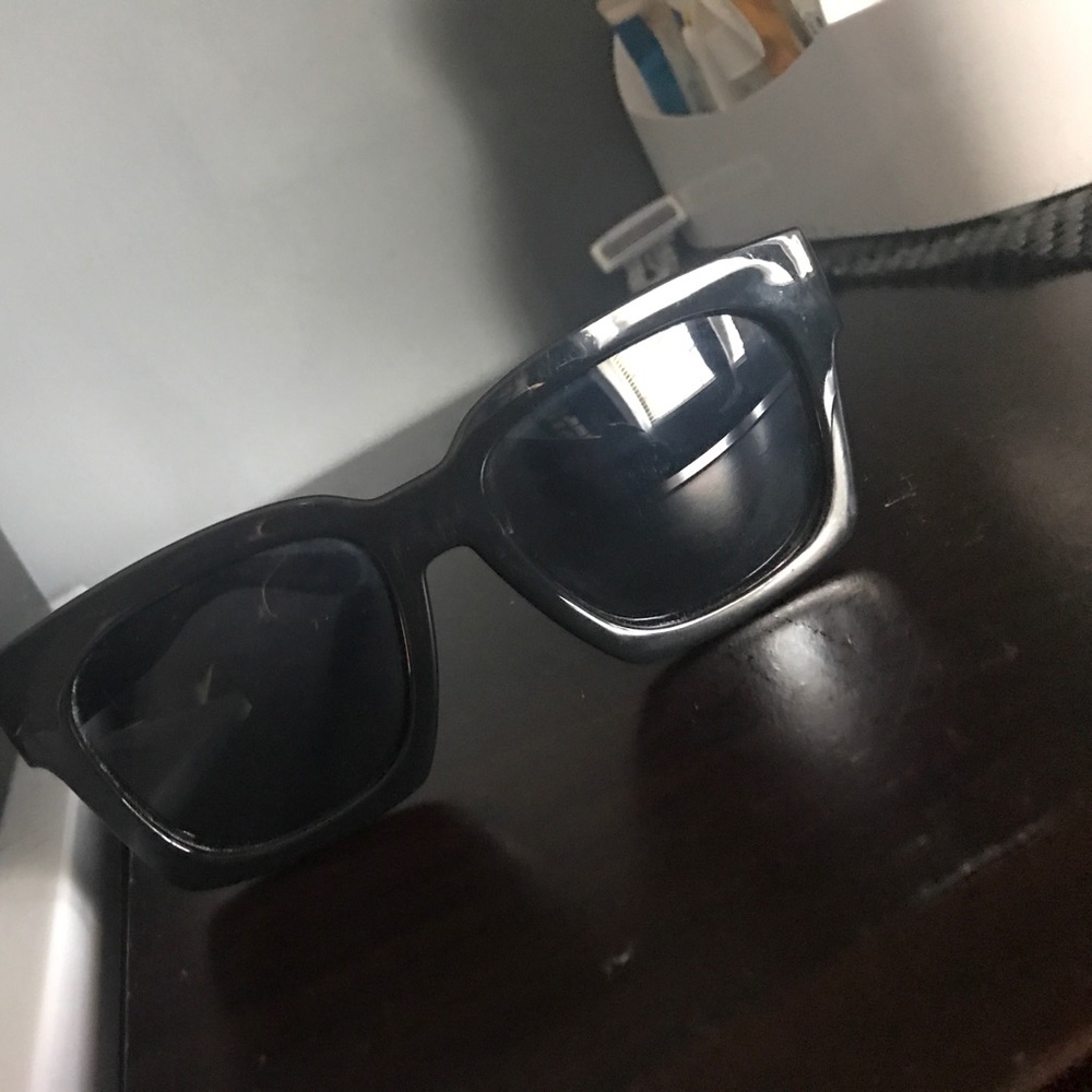 Quay glasses