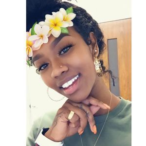 Meet your Posher, Krystalynn