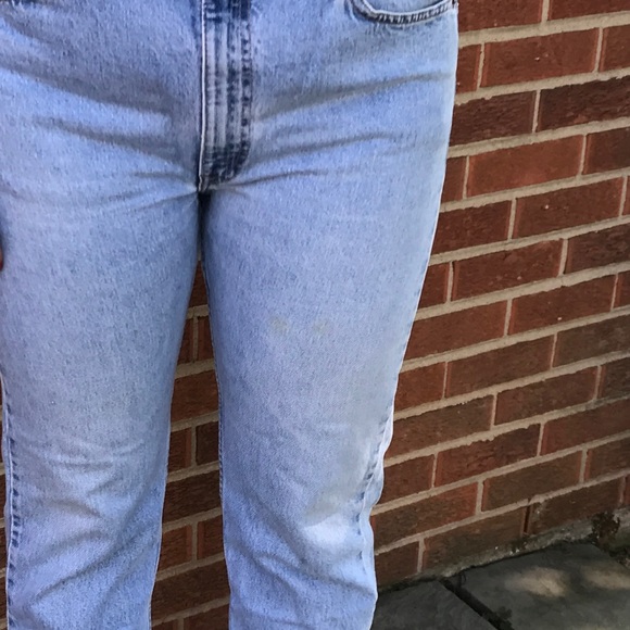 •VINTAGE LEVI JEANS• - Picture 3 of 5