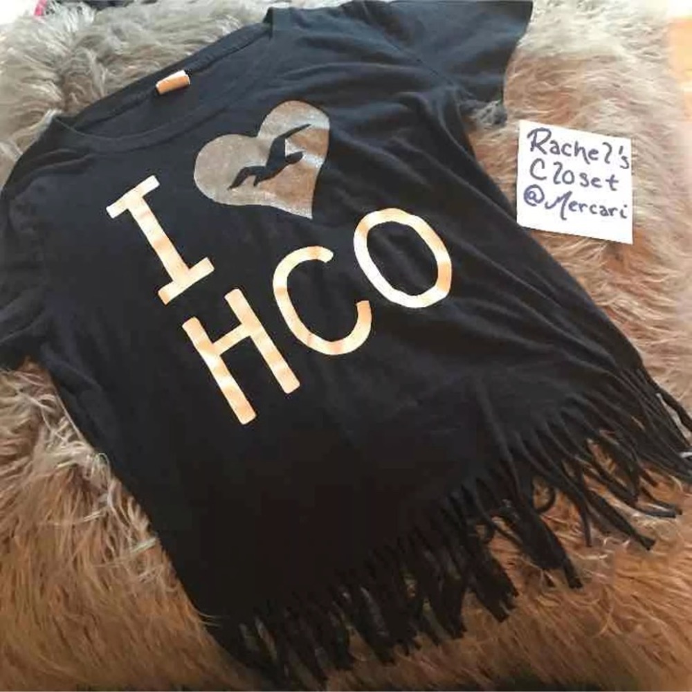 Large Hollister tee with glitter heart