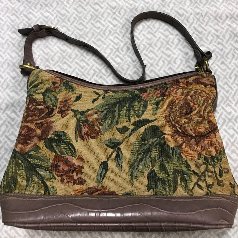 Tapestry purse Cl america