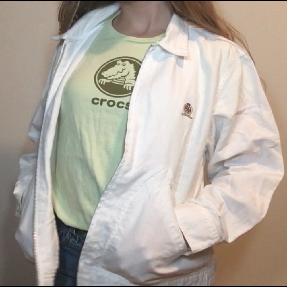 white Tommy Hilfiger jacket🍒