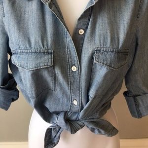 Old Navy Chambray Denim Button Down Women's XS Top