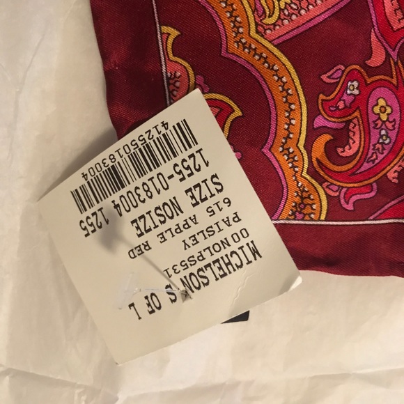 Michelson Silk Woven Pocket Paisley Red Square NWT - Picture 3 of 4