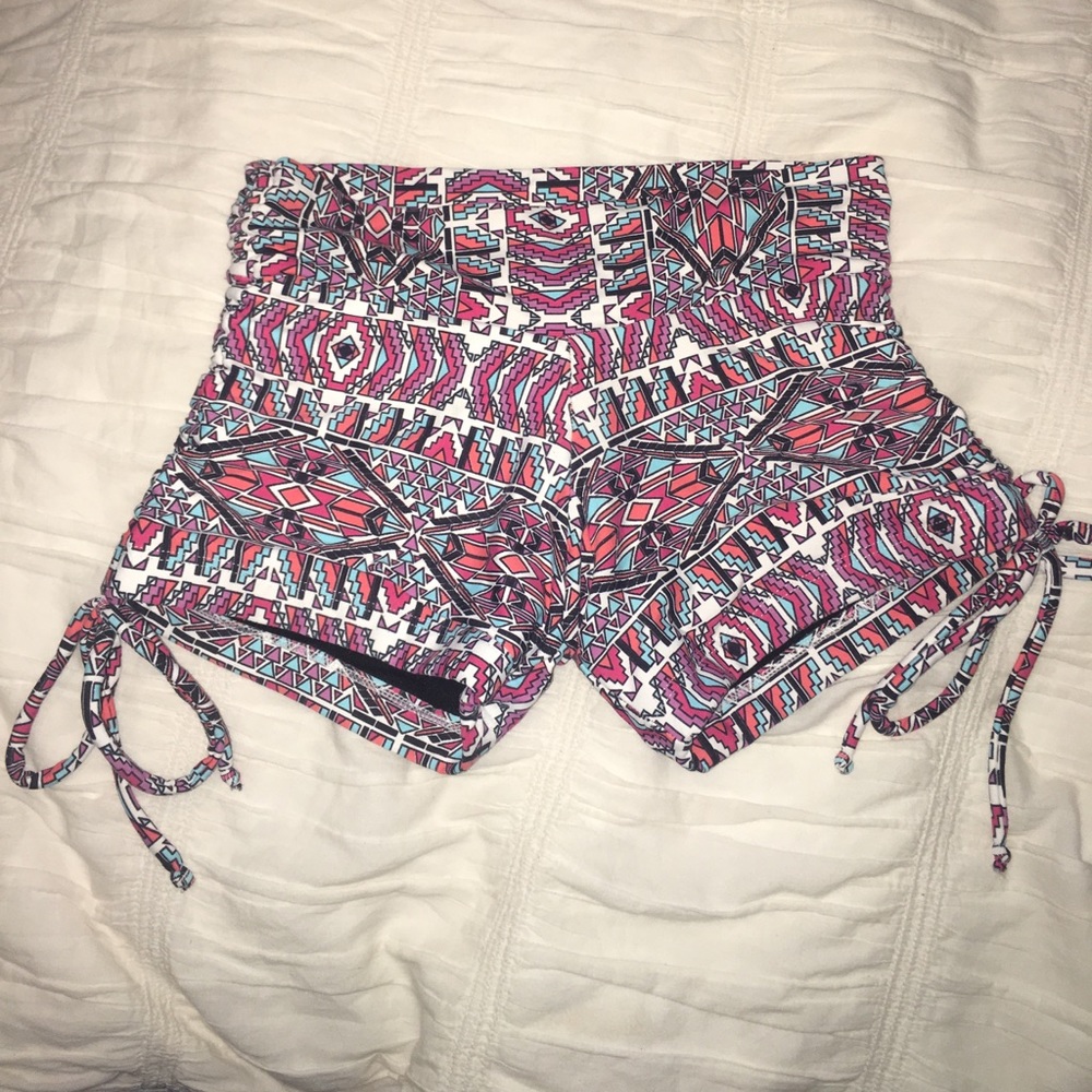 Liquido shorts