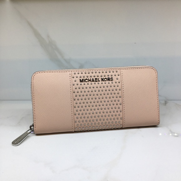 Michael Kors Micro Studded Wallet. - Picture 1 of 4