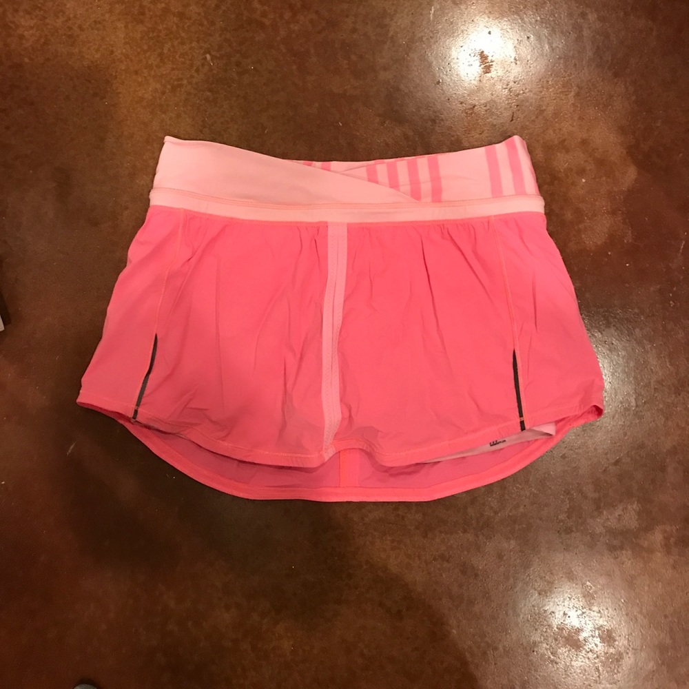 Lululemon skirt size 6