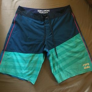 Billabong platinum board shorts