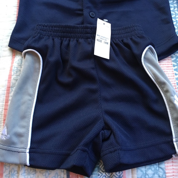 18 month New York Yankees Uniform - Picture 3 of 5