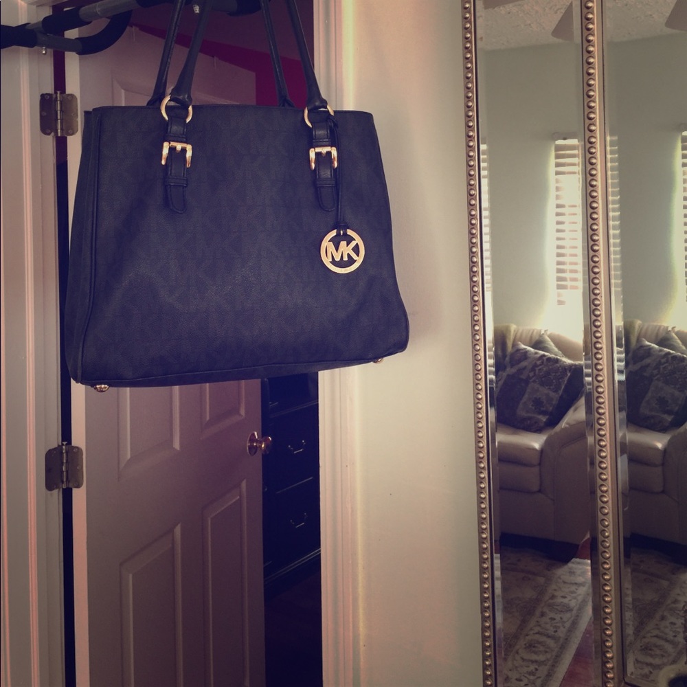 Michael Kors black and gray leather purse