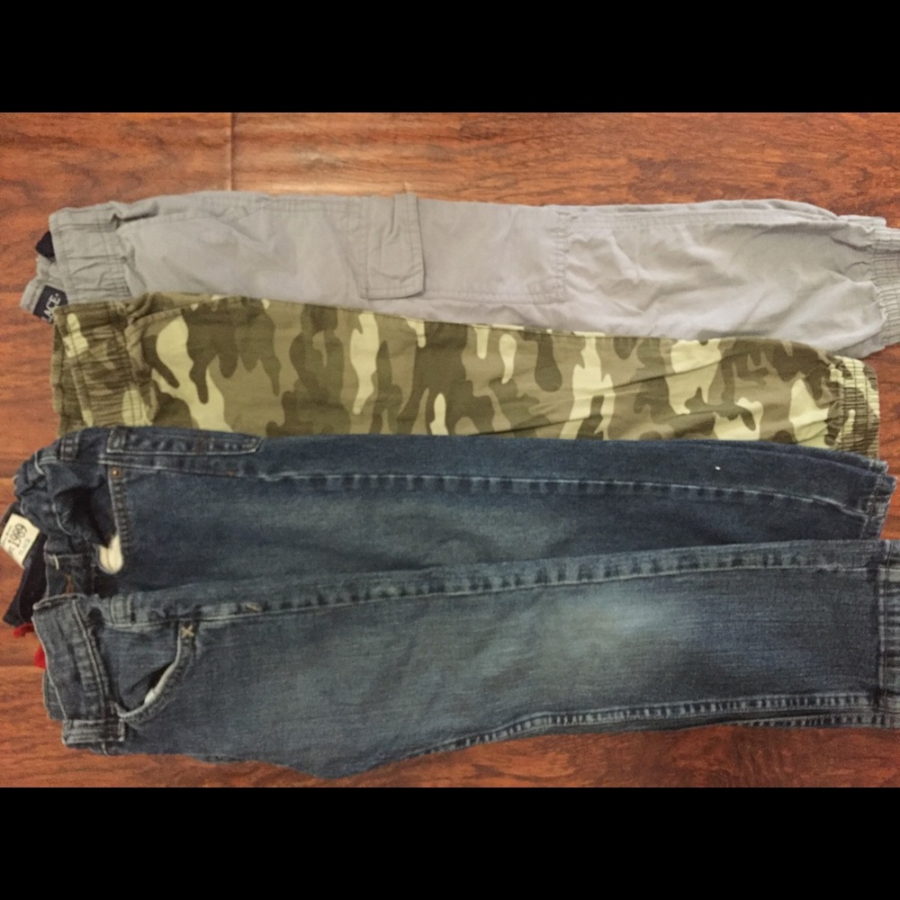 Bundle of 4 pants size 7 boys