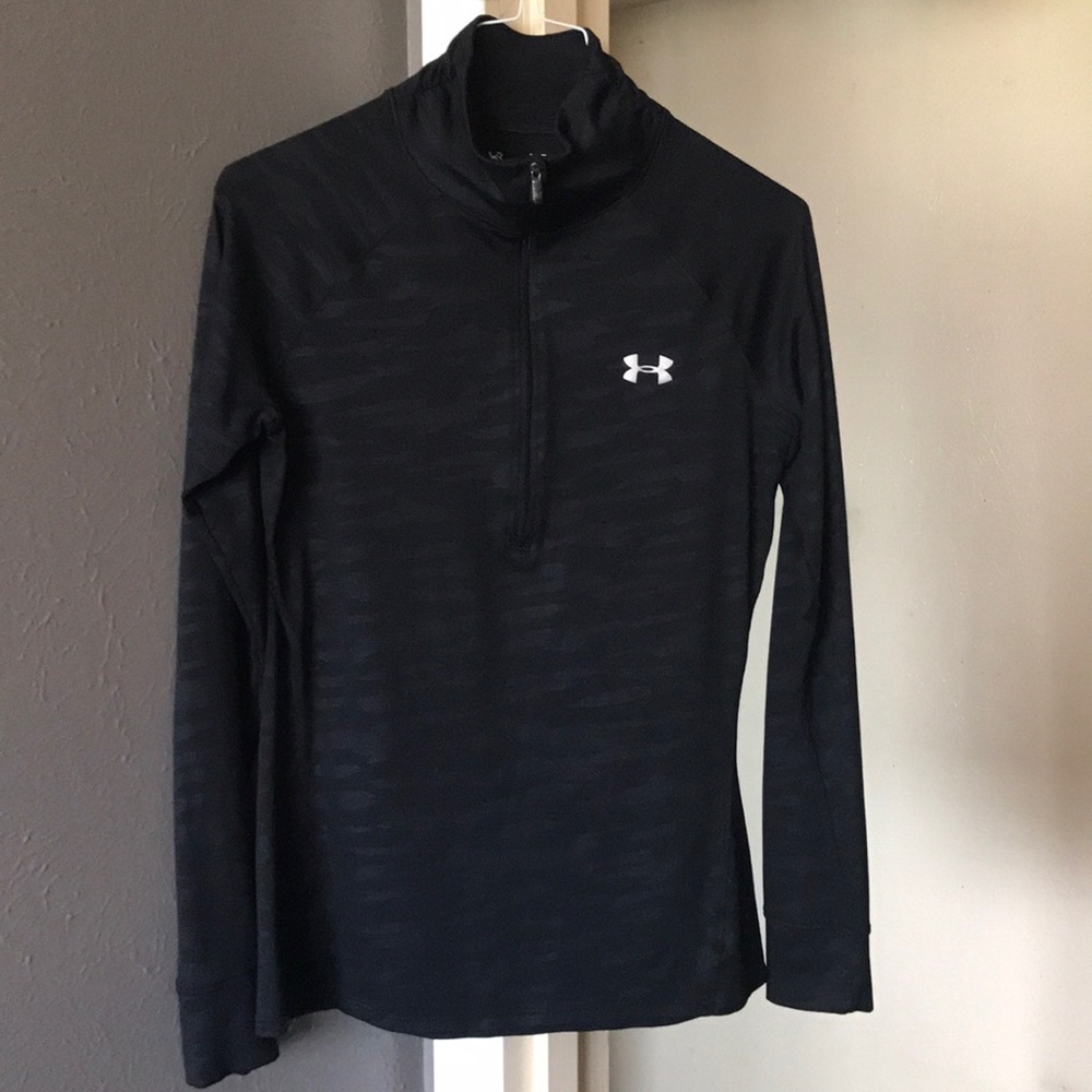 (SOLD) Lightweight Underarmour 1/2 zip