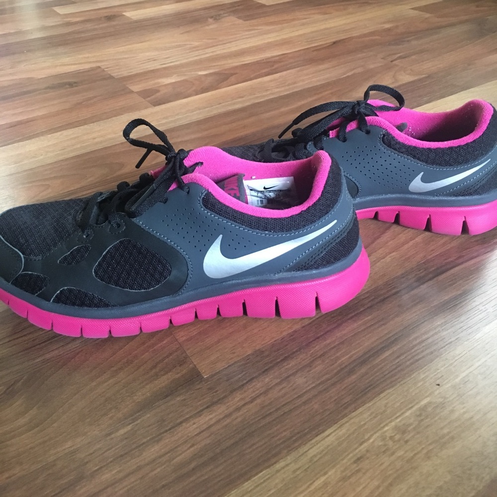 Size 7 Black and Pink Nike Fitsole