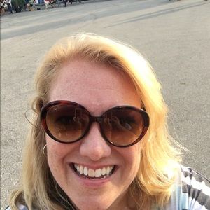 Meet your Posher, Cheryl