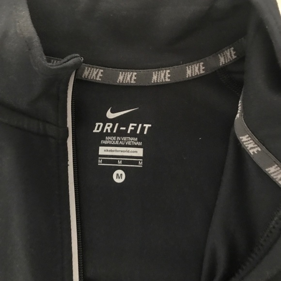 NWT Nike long sleeve shirt - Picture 2 of 2