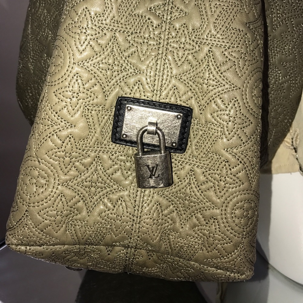 🔥HOT DEAL🔥Limited Edition LOUIS VUITTON - Picture 2 of 8