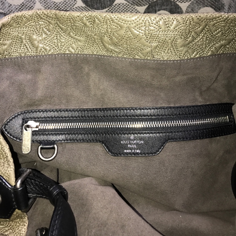 🔥HOT DEAL🔥Limited Edition LOUIS VUITTON - Picture 5 of 8