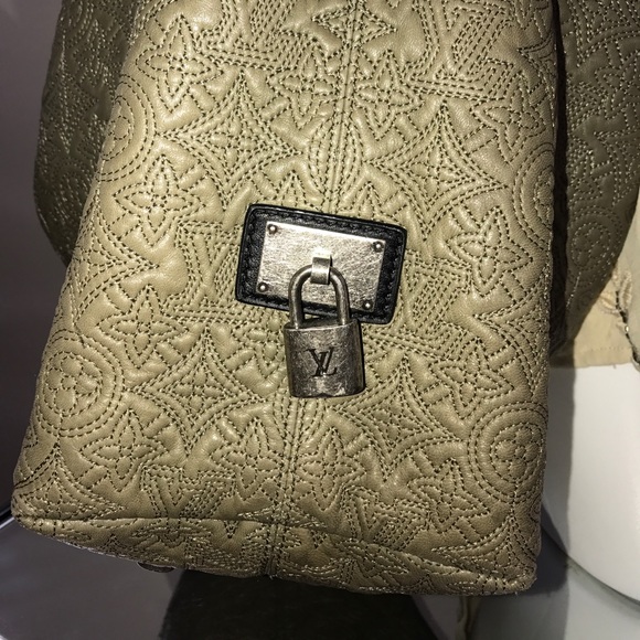 🔥HOT DEAL🔥Limited Edition LOUIS VUITTON - Picture 2 of 8