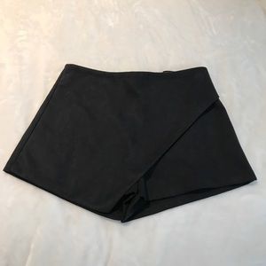 seek LF black shorts