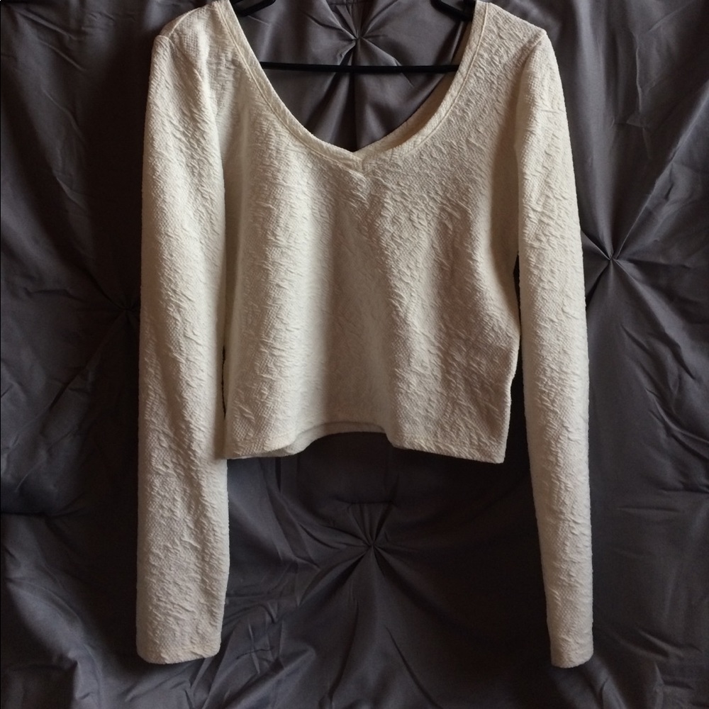 Long sleeve crop top