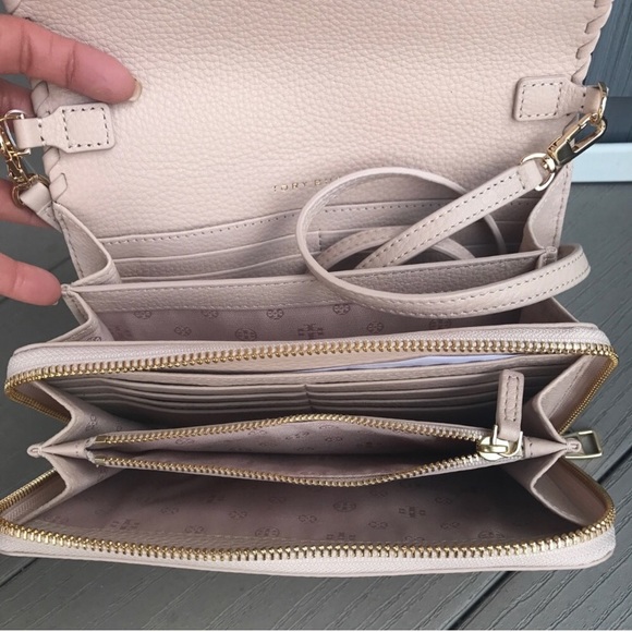 HP🦄Tory Burch light oak crossbody - Picture 4 of 8