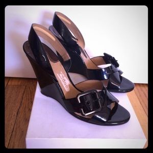 Chloe black patent leather wedges