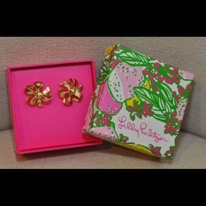 LILLY PULITZER Gold Metallic Bow Tie Earrings LILLY PULITZER Gold Metallic Bow Tie Earrings