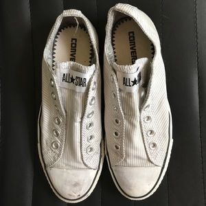 Converse no lace slip on