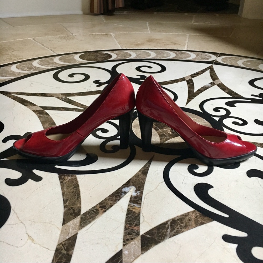 Sold - Picture 2 of 6