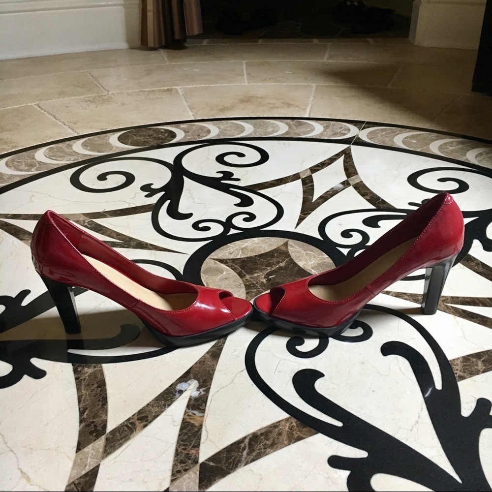 Sold - Picture 3 of 6