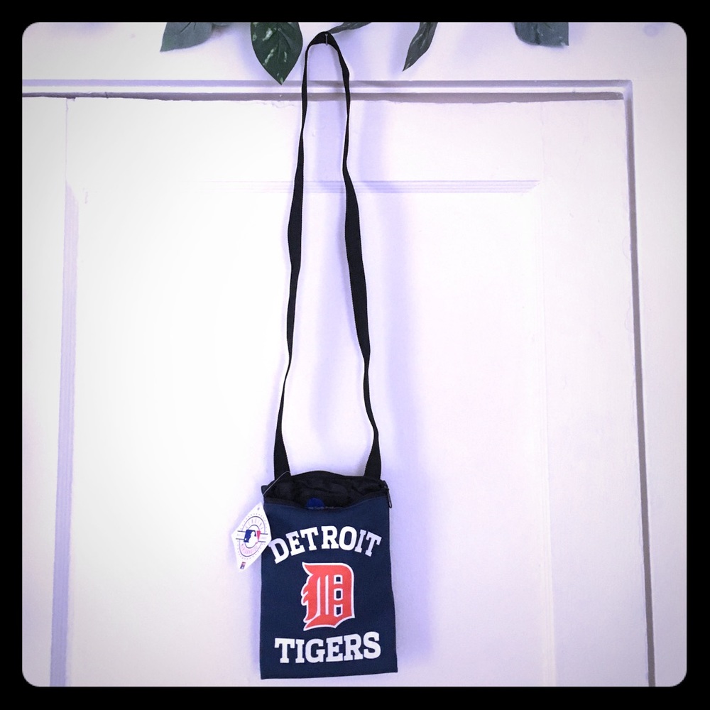 NWT Detroit Tigers Small Purse