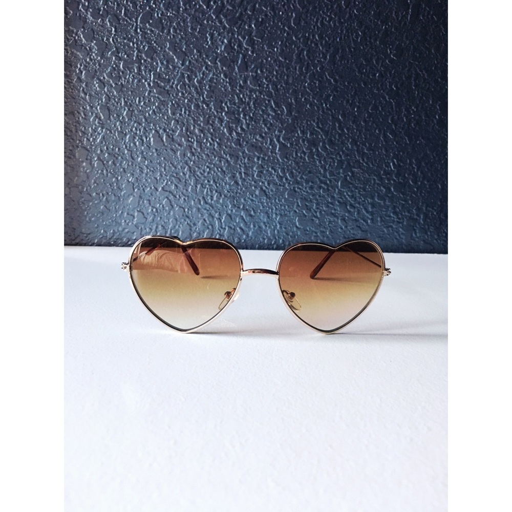 ✨ Heart Shaped Sunglasses ✨
