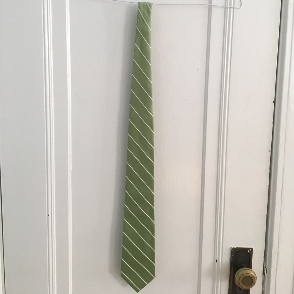 Merona men's green / white striped tie. 100% silk.